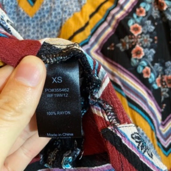 Shyanne • Off The Shoulder Bell Sleeve Blouse - Picture 6 of 6